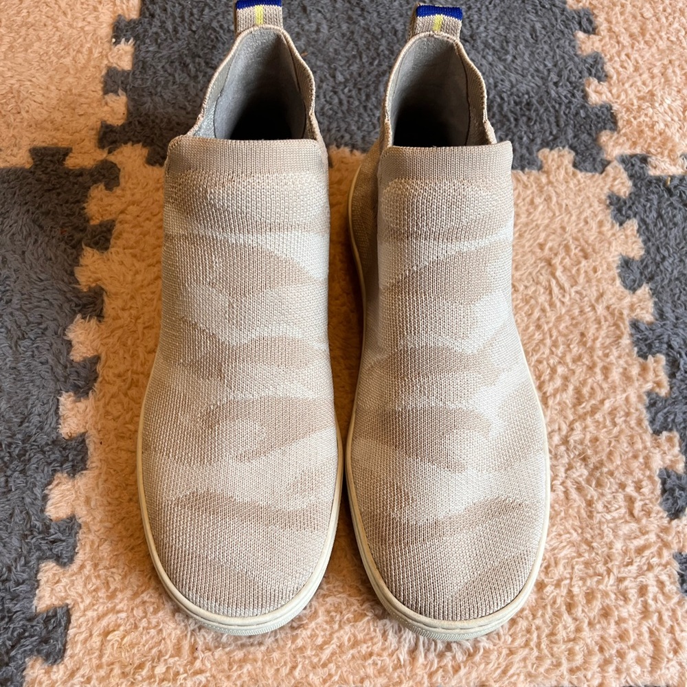 Rothy’s size 7 slip on sneakers